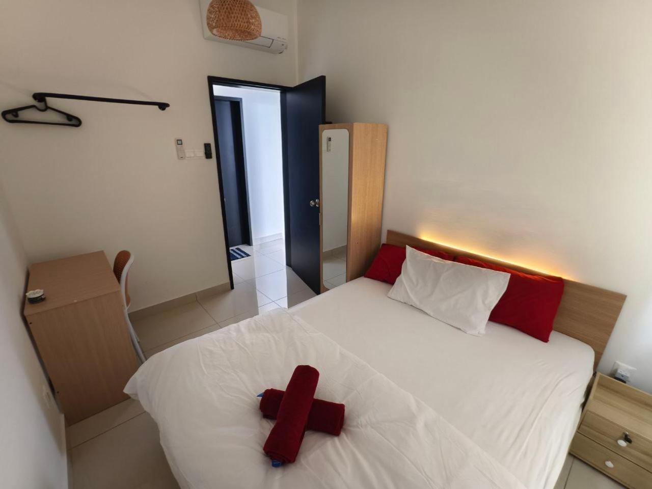 The Moon Homestay At Putrajaya Exterior photo